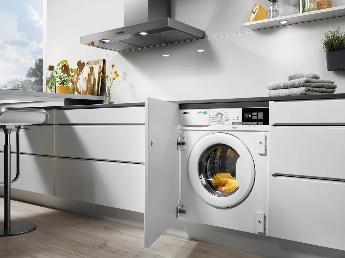 Zanussi Z816WT85BI Integrated Washer Dryer, 8kg, 1600 Spin, White